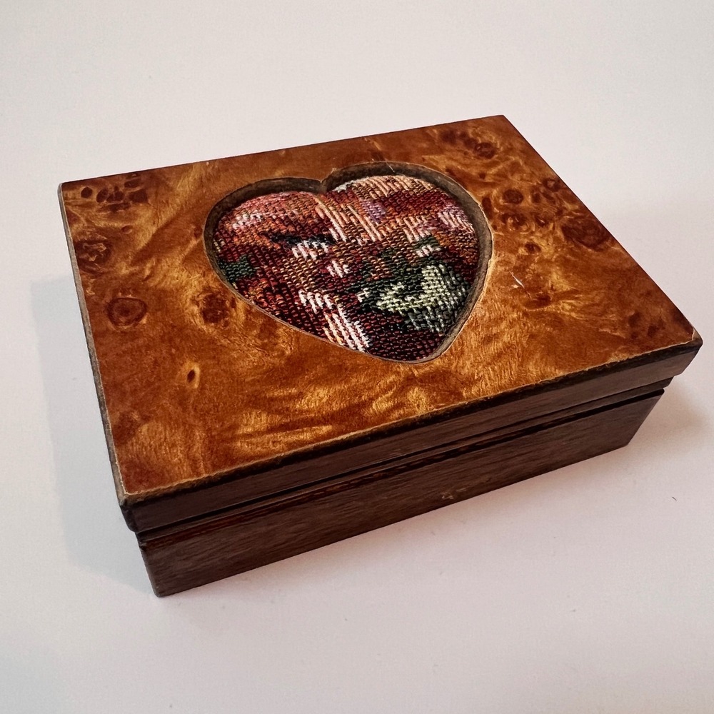 Vintage Burl Wood Heart Needlepoint Jewelry Box Small Mirrored Keepsake Case‎